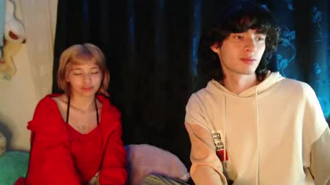 Snapshot of mixipeach chatting on 14, 5, 2026 Naomi and Nekorii online show from 14, 5, 2026