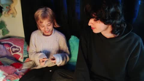 Snapshot of mixipeach chatting on 21, 5, 2026 Naomi and Nekorii online show from 21, 5, 2026