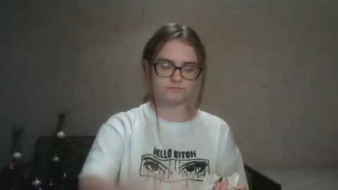 Snapshot of miyabe chatting on 15, 1, 2025 Milana online show from 15, 1, 2025