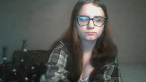 Snapshot of miyabe chatting on 3, 2, 2025 Milana online show from 3, 2, 2025