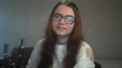 Snapshot of miyabe chatting on 8, 2, 2025 Milana online show from 8, 2, 2025