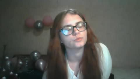 Snapshot of miyabe chatting on 17, 2, 2025 Milana online show from 17, 2, 2025