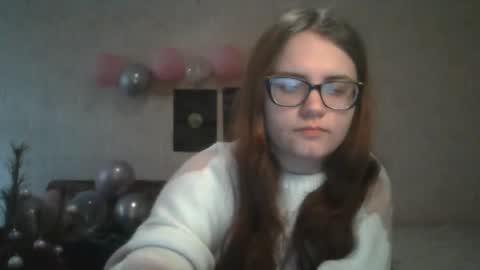 Snapshot of miyabe chatting on 21, 2, 2025 Milana online show from 21, 2, 2025