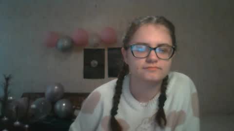 Snapshot of miyabe chatting on 24, 2, 2025 Milana online show from 24, 2, 2025