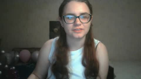 Snapshot of miyabe chatting on 10, 3, 2025 Milana online show from 10, 3, 2025