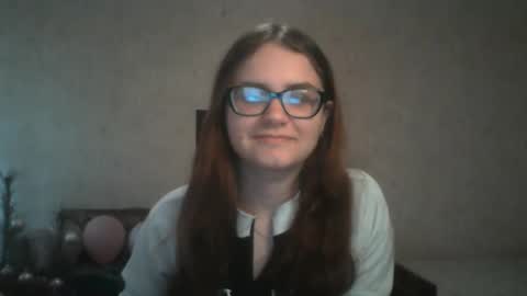 Snapshot of miyabe chatting on 11, 3, 2025 Milana online show from 11, 3, 2025