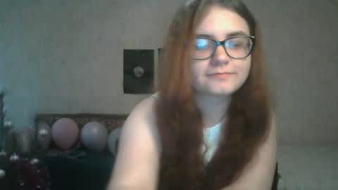 Snapshot of miyabe chatting on 12, 3, 2025 Milana online show from 12, 3, 2025