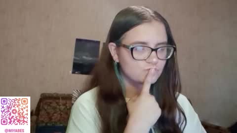 Snapshot of miyabe chatting on 9, 9, 2025 Milana online show from 9, 9, 2025