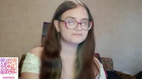 Snapshot of miyabe chatting on 25, 9, 2025 Milana online show from 25, 9, 2025