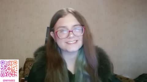 Snapshot of miyabe chatting on 30, 9, 2025 Milana online show from 30, 9, 2025