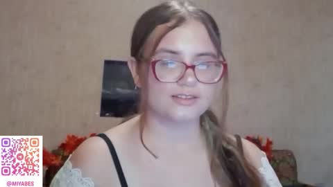 Snapshot of miyabe chatting on 8, 10, 2025 Milana online show from 8, 10, 2025