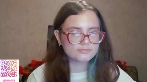 Snapshot of miyabe chatting on 9, 10, 2025 Milana online show from 9, 10, 2025