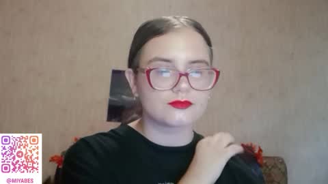 Snapshot of miyabe chatting on 14, 10, 2025 Milana online show from 14, 10, 2025