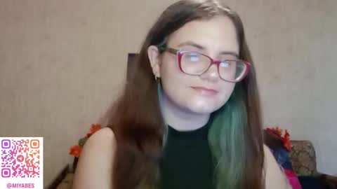 Snapshot of miyabe chatting on 18, 10, 2025 Milana online show from 18, 10, 2025