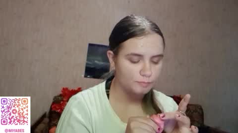 Snapshot of miyabe chatting on 21, 10, 2025 Milana online show from 21, 10, 2025