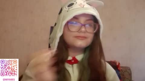 Snapshot of miyabe chatting on 24, 10, 2025 Milana online show from 24, 10, 2025