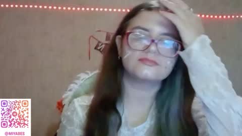 Snapshot of miyabe chatting on 31, 10, 2025 Milana online show from 31, 10, 2025