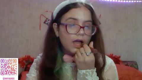 Snapshot of miyabe chatting on 1, 11, 2025 Milana online show from 1, 11, 2025