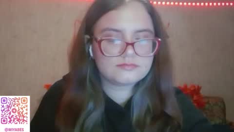 Snapshot of miyabe chatting on 12, 11, 2025 Milana online show from 12, 11, 2025