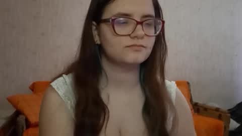 Snapshot of miyabe chatting on 5, 2, 2026 Milana online show from 5, 2, 2026