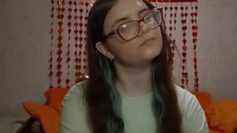 Snapshot of miyabe chatting on 13, 2, 2026 Milana online show from 13, 2, 2026