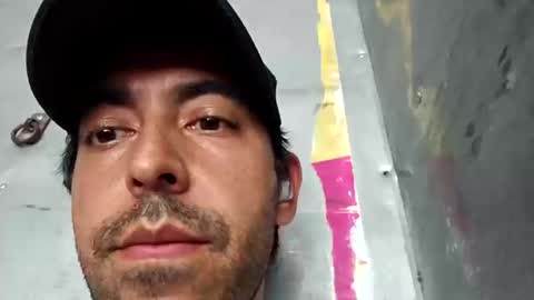 Snapshot of mmiigguueell32 chatting on 17, 10, 2025 Migue online show from 17, 10, 2025