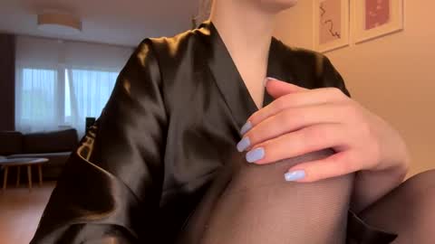 mmm_sweety_kitty online show from 2, 12, 2024