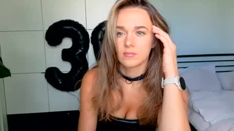 Snapshot of mmminnie chatting on 12, 9, 2025 mmminnie online show from 12, 9, 2025