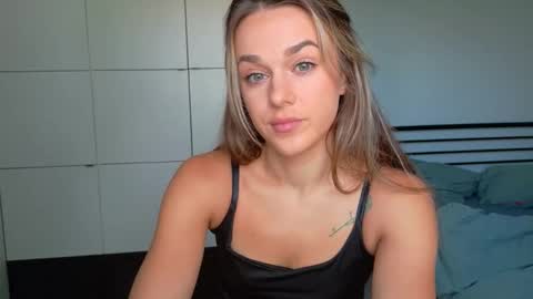 Snapshot of mmminnie chatting on 7, 10, 2025 mmminnie online show from 7, 10, 2025