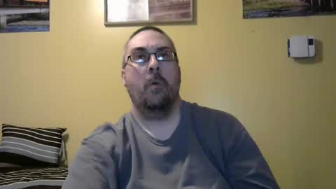 Snapshot of mmr4545 chatting on 23, 4, 2026 mark online show from 23, 4, 2026