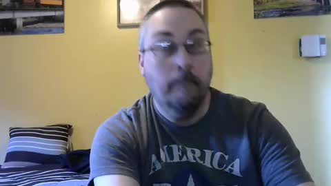 Snapshot of mmr4545 chatting on 24, 4, 2026 mark online show from 24, 4, 2026
