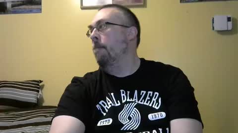 Snapshot of mmr4545 chatting on 27, 4, 2026 mark online show from 27, 4, 2026