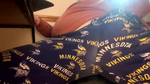 mnguy19726969 online show from 9, 1, 2026