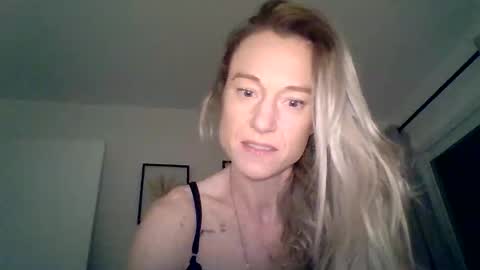 Snapshot of mockingbirds91 chatting on 26, 3, 2026 mockingbirds91 online show from 26, 3, 2026