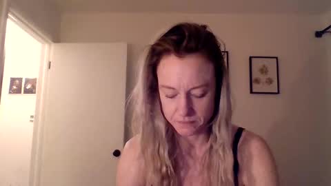 Snapshot of mockingbirds91 chatting on 28, 3, 2026 mockingbirds91 online show from 28, 3, 2026