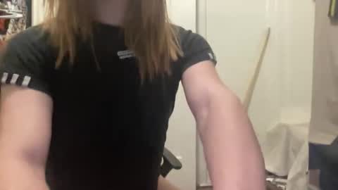 Snapshot of model_p050i chatting on 9, 4, 2026 model_p050i online show from 9, 4, 2026