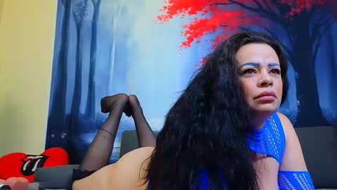 Snapshot of moderatorhott chatting on 4, 3, 2025 elizabetheven yana samira online show from 4, 3, 2025