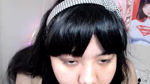 Molly online show from 4, 2, 2025