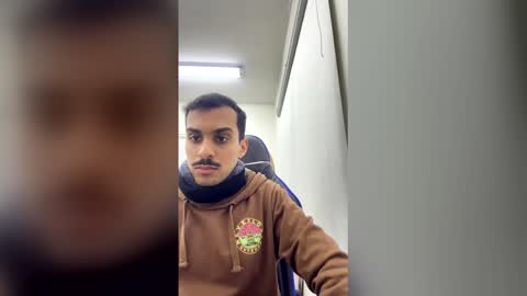 Snapshot of mohammedthebestis10 chatting on 22, 12, 2025 mohammedthebestis10 online show from 22, 12, 2025