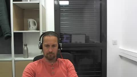 Julien online show from 4, 5, 2026