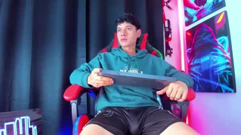 Snapshot of moises_23cm chatting on 30, 1, 2025 moises_23cm online show from 30, 1, 2025