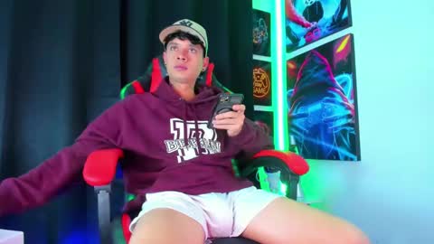 Snapshot of moises_23cm chatting on 20, 2, 2025 moises_23cm online show from 20, 2, 2025