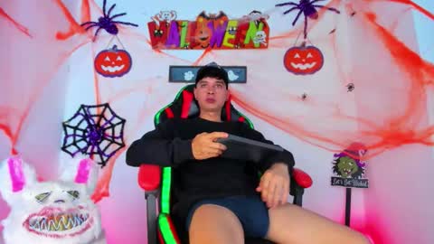 Snapshot of moises_23cm chatting on 29, 10, 2025 moises_23cm online show from 29, 10, 2025