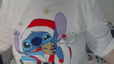 Snapshot of mojjo_erika chatting on 11, 11, 2025 erika online show from 11, 11, 2025