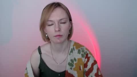 Snapshot of mollilove chatting on 16, 5, 2026 mollilove online show from 16, 5, 2026