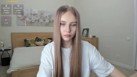 Snapshot of molly_555 chatting on 3, 11, 2025 Sima online show from 3, 11, 2025