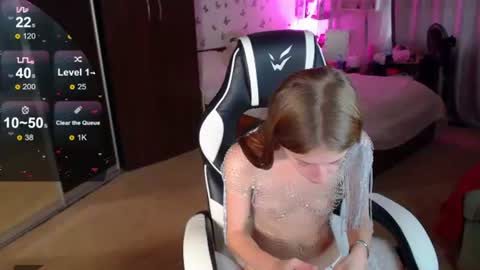 Molly Prvt is open online show from 22, 7, 2026