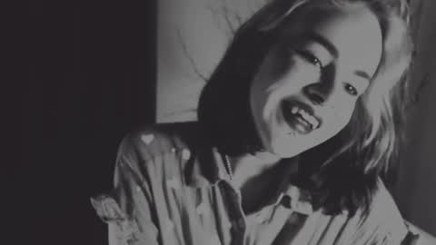 Molly Crow online show from 21, 1, 2025