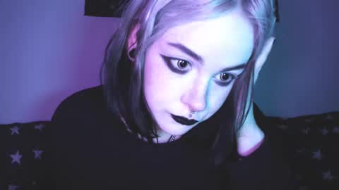 Molly Crow online show from 7, 3, 2025