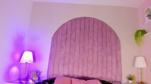 Snapshot of molly_jackson chatting on 2, 2, 2025 Molly Jackson online show from 2, 2, 2025